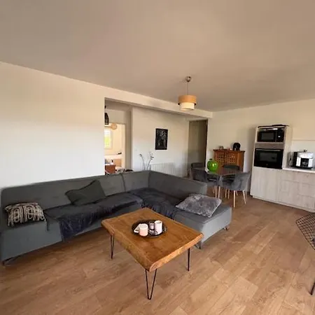 Апартаменты Lumineux 65 M2 A L'entree *