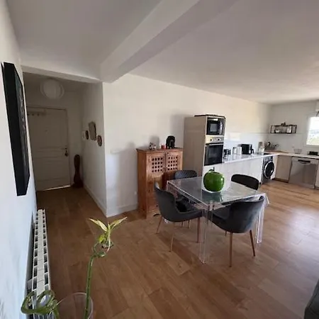 Lumineux 65 M2 A L'entree Апартаменты Аяччо