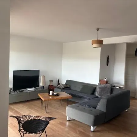 Апартаменты Lumineux 65 M2 A L'entree *