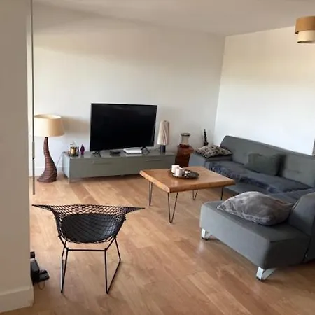 Apartment Lumineux 65 M2 A L'entree *